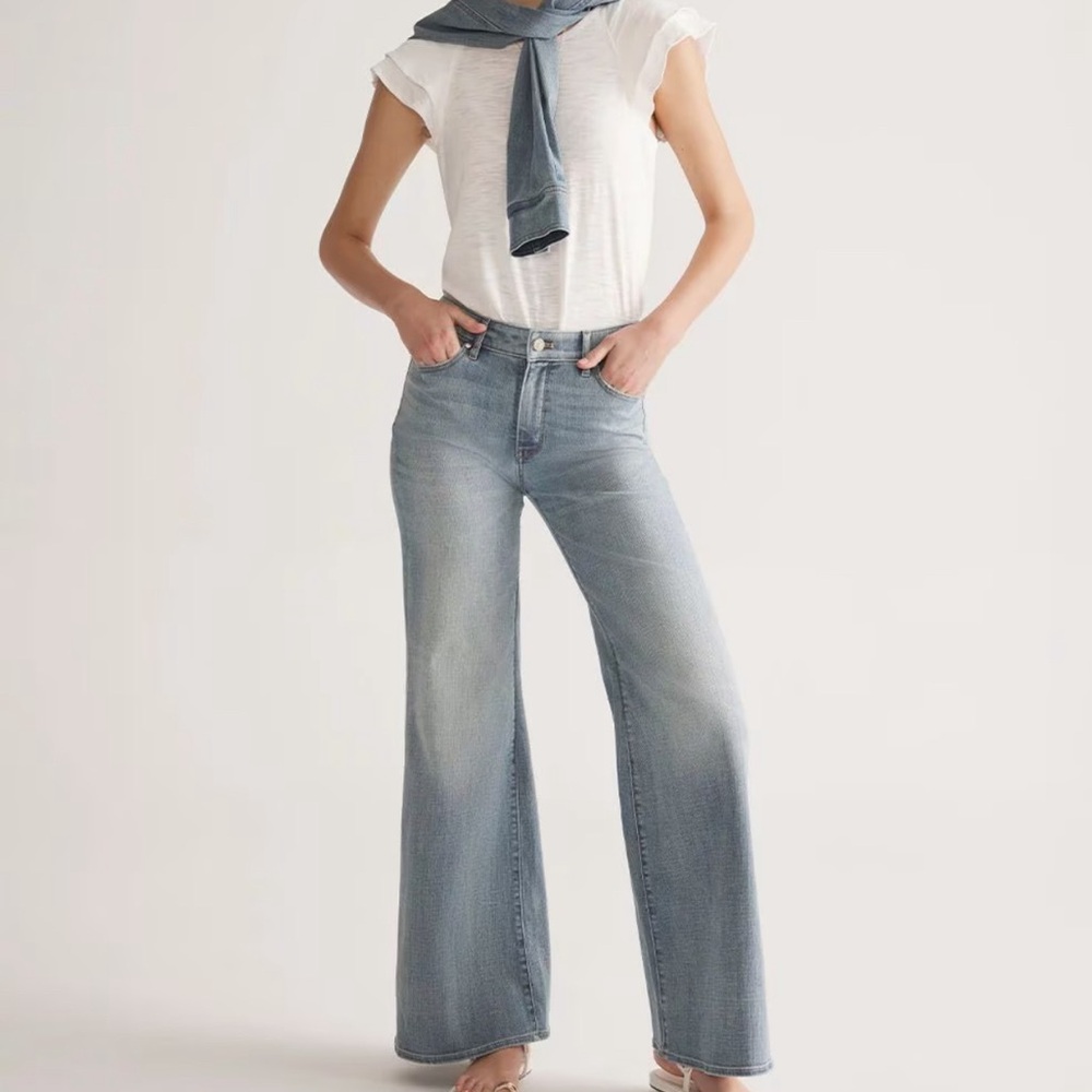 WHBM Hi-rise wide leg jean 16R NWT Harper Original wash , everyday soft